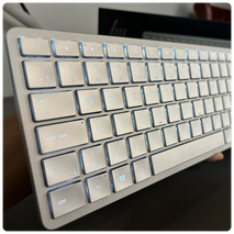 HP 970 Programmable Wireless Bluetooth Backlit Keyboard