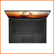 DELL XPS 13 9370 Core i7-8550U 8th Gen 16GB RAM 256 SSD Touchscreen 13-Inches Laptop