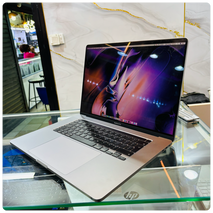 Macbook Pro (2019) A2141 Touch Bar Laptop 16-Inch Display, 2.6 GHz 6-Core Intel Core i7 16GB RAM 512GB SSD 4GB Radeon Graphics