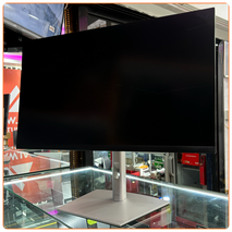 DELL ULTRA-SHARP P2723DE QHD (1440p) USB-C Display Monitor.