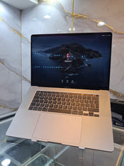 MacBook Pro A2141 Intel Core i7 9th Gen 16GB RAM 512GB SSD 4GB AMD Radeon Pro 5300M