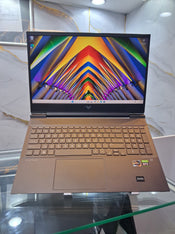 HP VICTUS Gaming Laptop 16-E0xxx AMD Ryzen 5 16" 8GB RAM 512 GB SSD Radeon Graphics (144Hz)